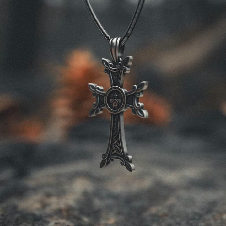 Christianartworkshop Halskette mit keltischem Knoten und armenischem Kreuzanhänger der orthodoxen Kirche