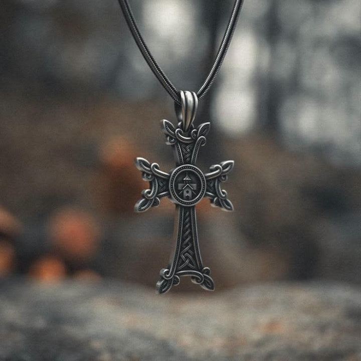 Christianartworkshop Halskette mit keltischem Knoten und armenischem Kreuzanhänger der orthodoxen Kirche