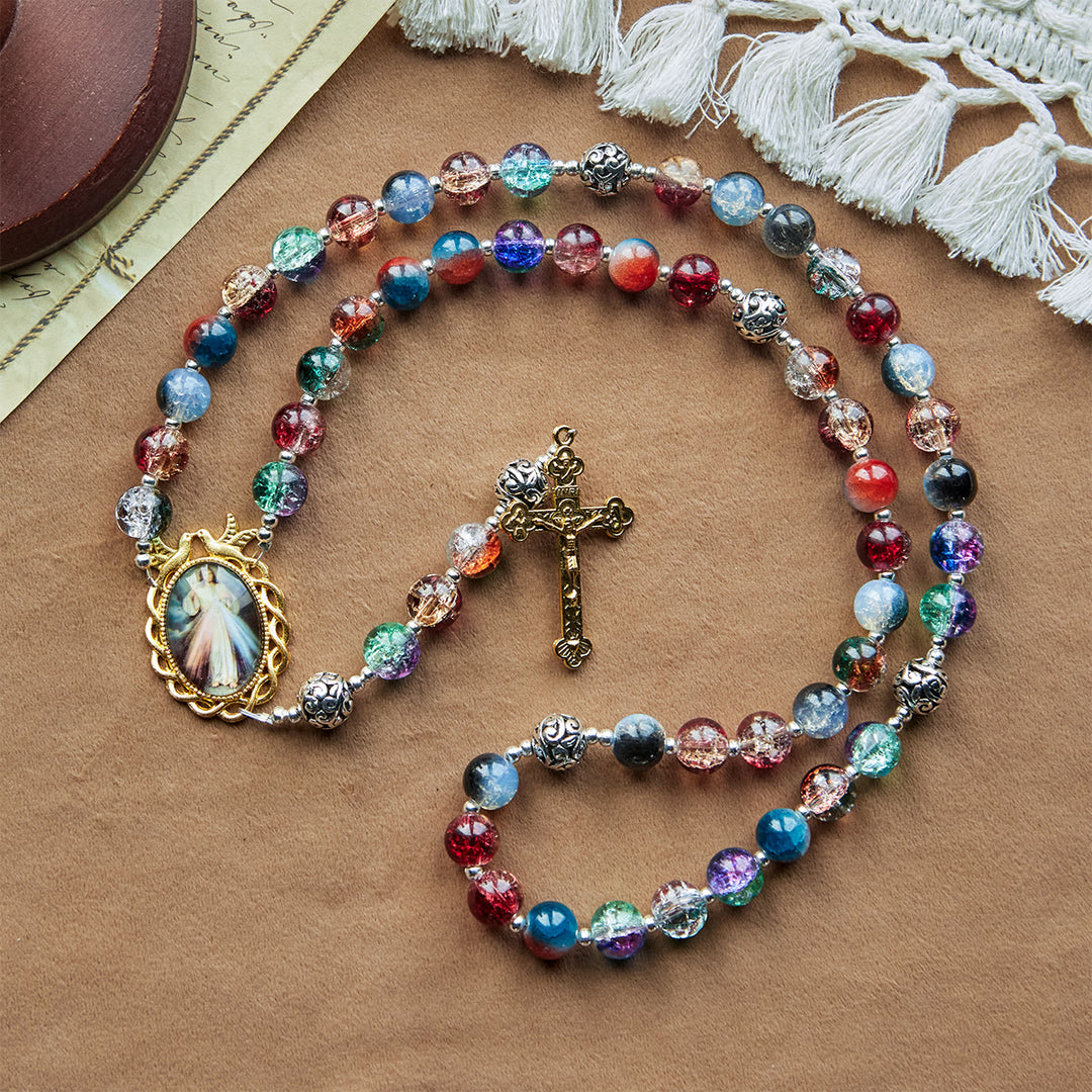 Christianartworkshop GEBETSVOLLER GLAUBE: Handgefertigter Rosenkranz mit mehrfarbigen Glasperlen und Messingkruzifix in Farbverlaufsform mit Geschenkkarte - image 6