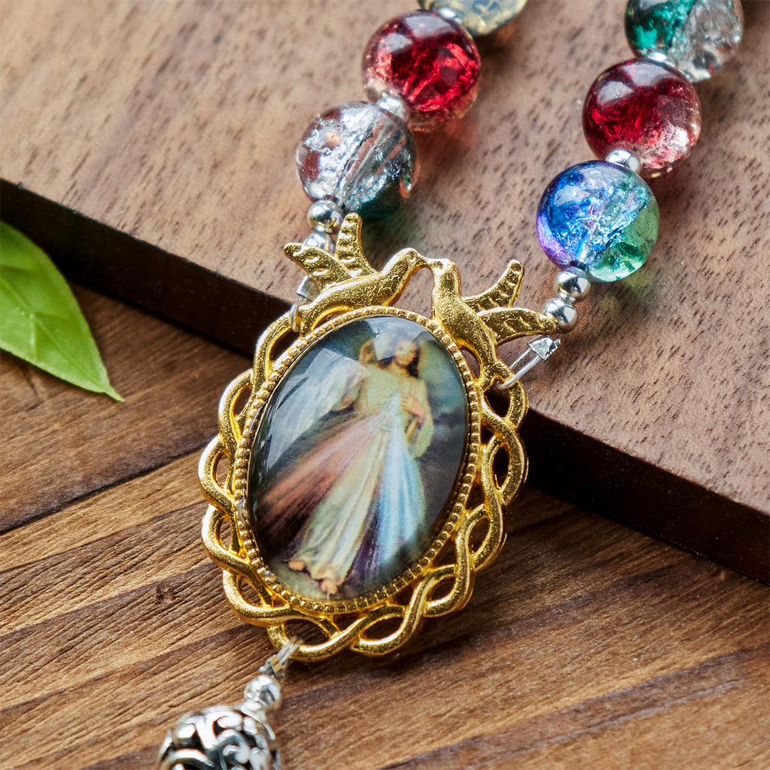 Christianartworkshop Rosenkranz mit Glasperlen und Messingkruzifix in Farbverlauf, mehrfarbig, mit Medaille der Göttlichen Barmherzigkeit - image 5