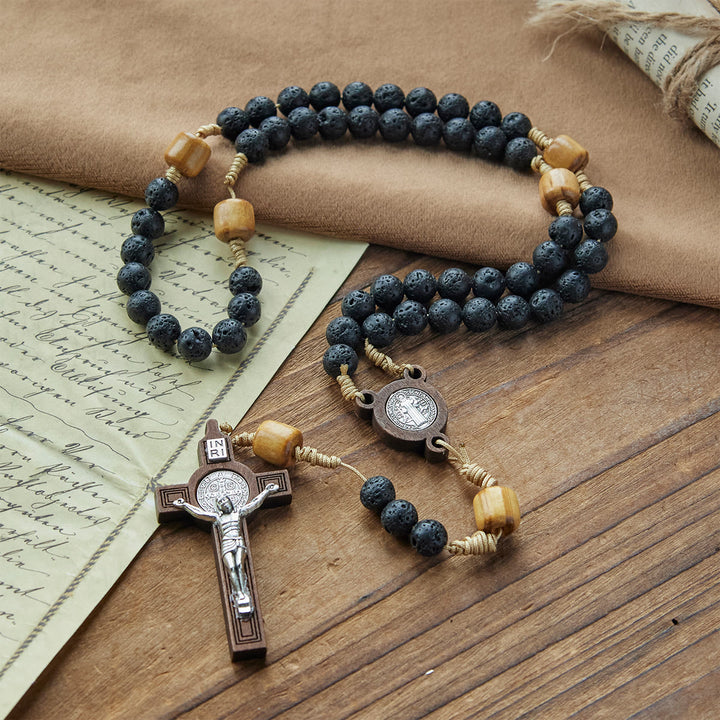 Christianartworkshop Rosenkranz aus natürlichem, langlebigem Vulkangestein mit St. Benedikt-Medaille und Kruzifix