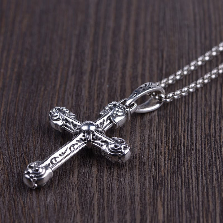 Christianartworkshop Dicke, massive Halskette aus Sterlingsilber mit kunstvollem Schwertkreuz und gotischen Ranken - image 4
