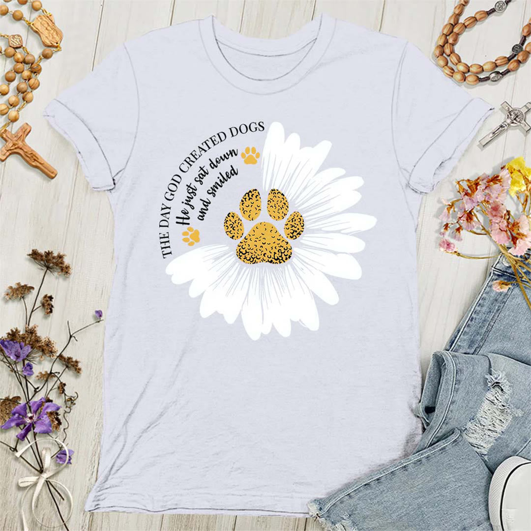 Christianartworkshop Damen T-Shirt „Der Tag, an dem Gott Hunde schuf“ - Weiß - 4XL - image 0
