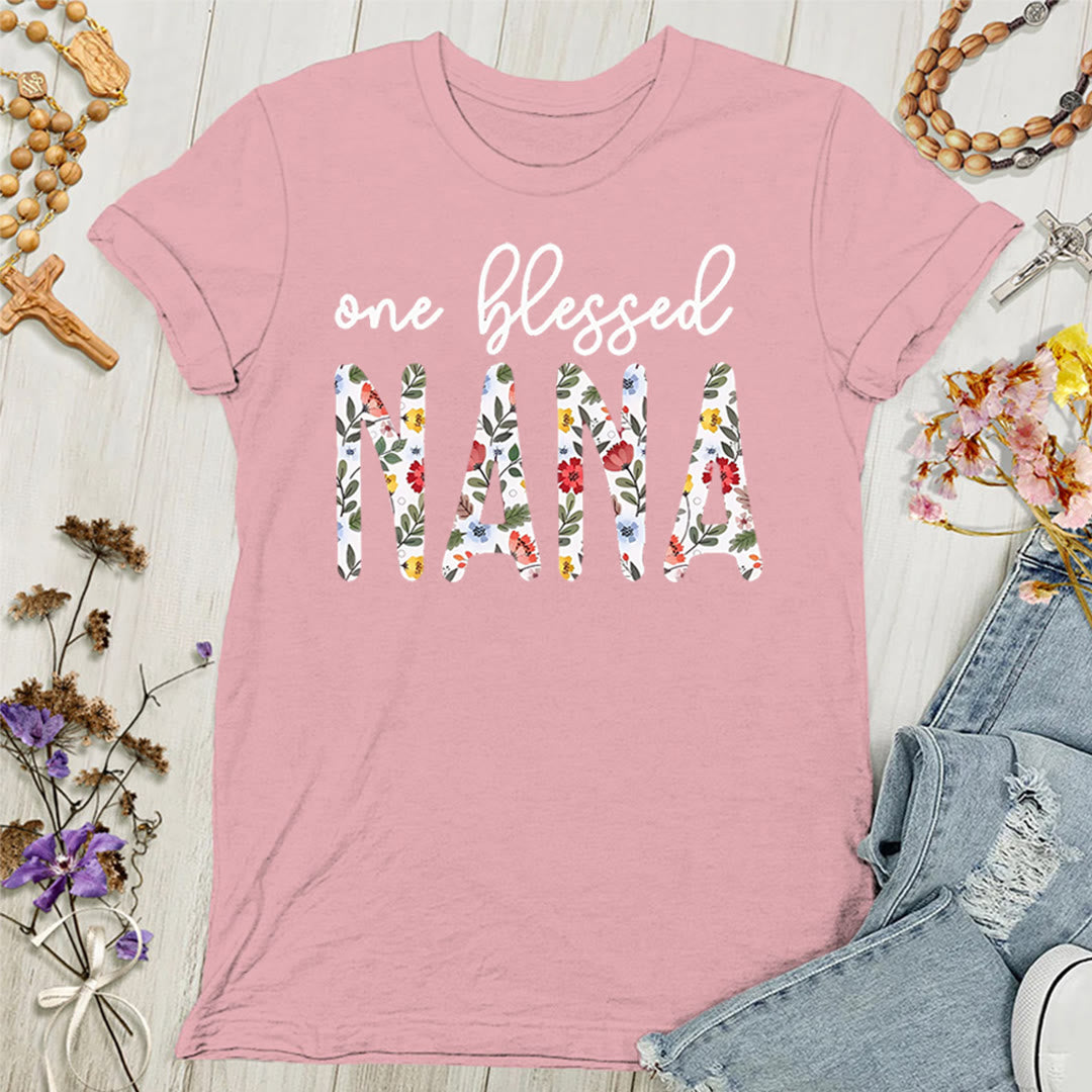 Christianartworkshop Damen T-Shirt mit Aufschrift „One Blessed Nana“