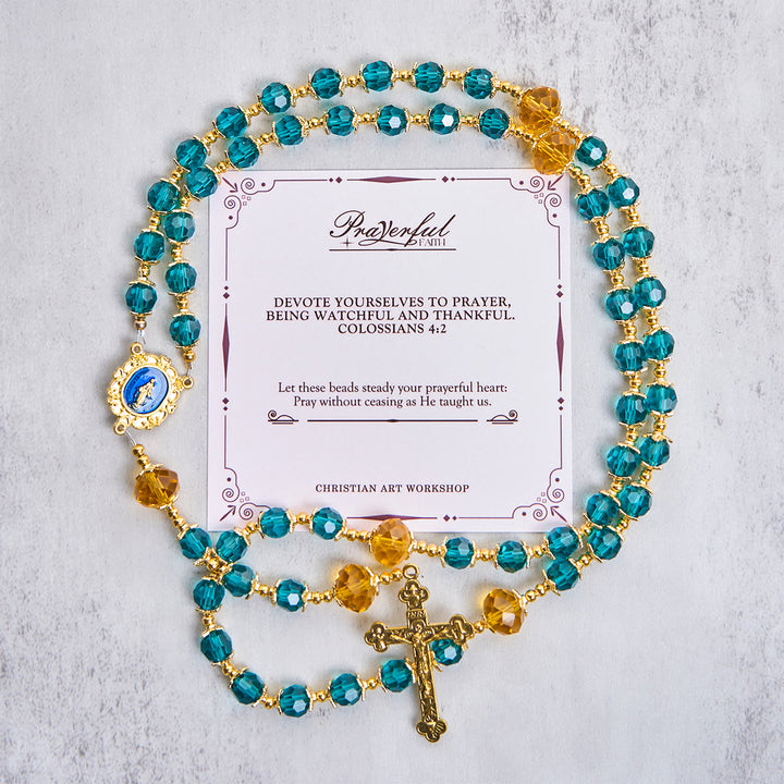 Christianartworkshop Jesus ist das Geschenk: Handgefertigter Rosenkranz aus pfauenblauen Kristallperlen mit Geschenkkarte - GEBETSVOLLER GLAUBE - image 3