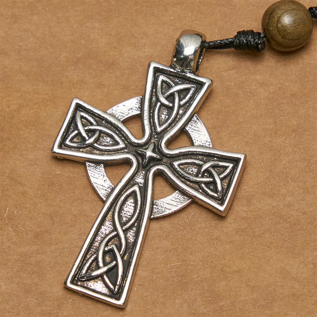 Christianartworkshop Rosenkranz aus mattgrünen Würfelperlen mit Heiligem Herzen Jesu und keltischem Kreuz - image 6