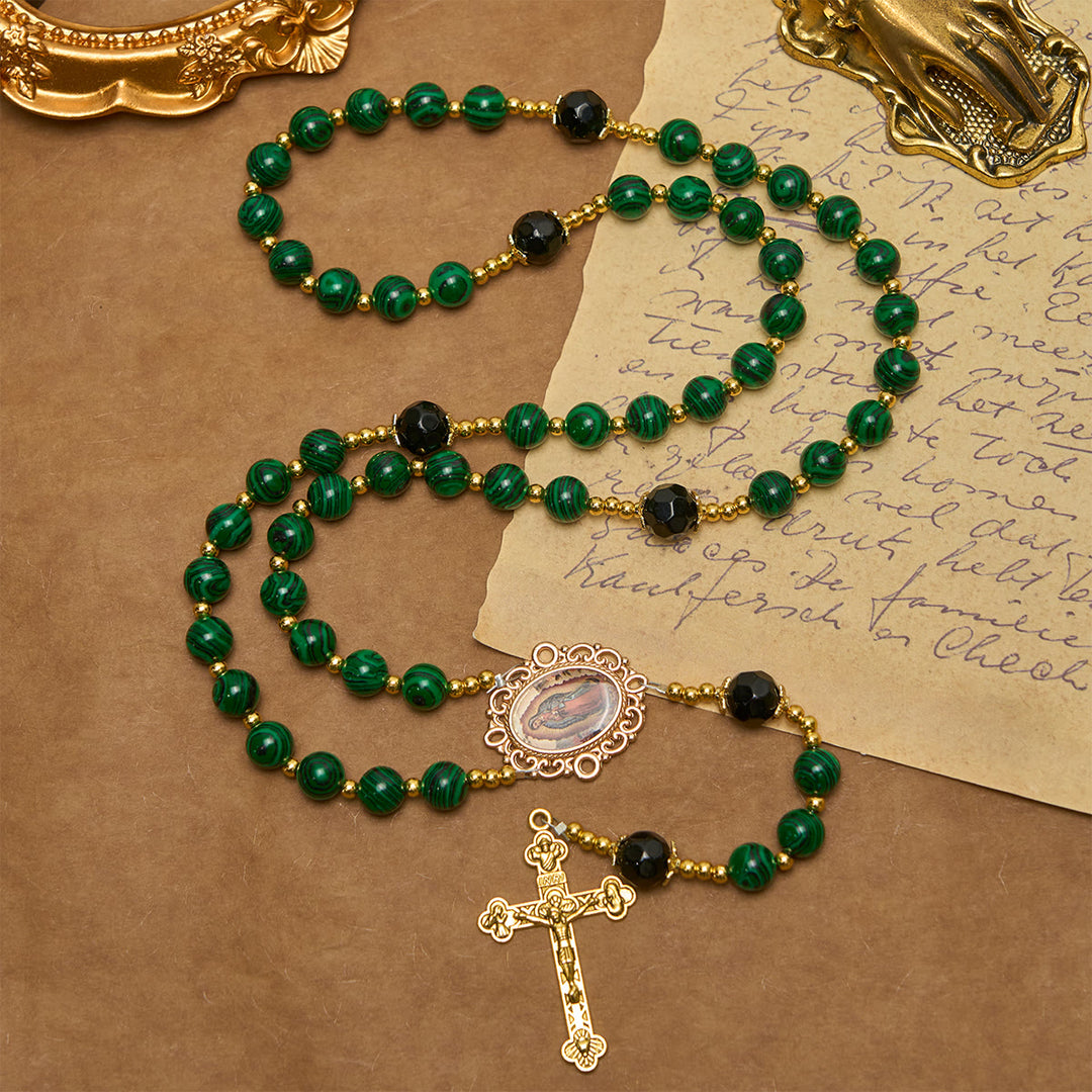 Christianartworkshop Glatter grüner Tigerauge-Rosenkranz mit Kruzifix und heiliger Wundermedaille - image 5