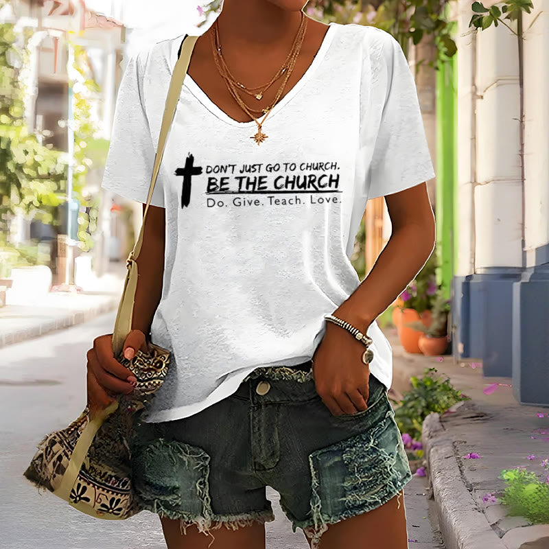 Christianartworkshop Damen T-Shirt mit V-Ausschnitt „Don't Just Go To Church Be The Church“ - image 2