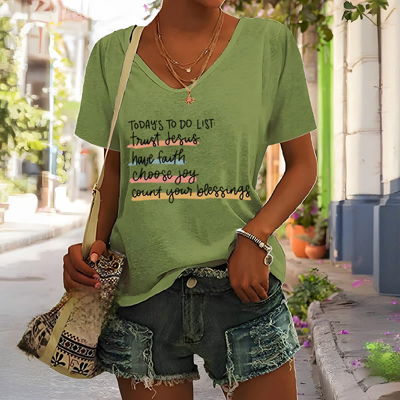Christianartworkshop T-Shirt mit V-Ausschnitt, Motiv: „Today's To-Do List Trust Jesus Have Faith Choose Joy“ - image 2