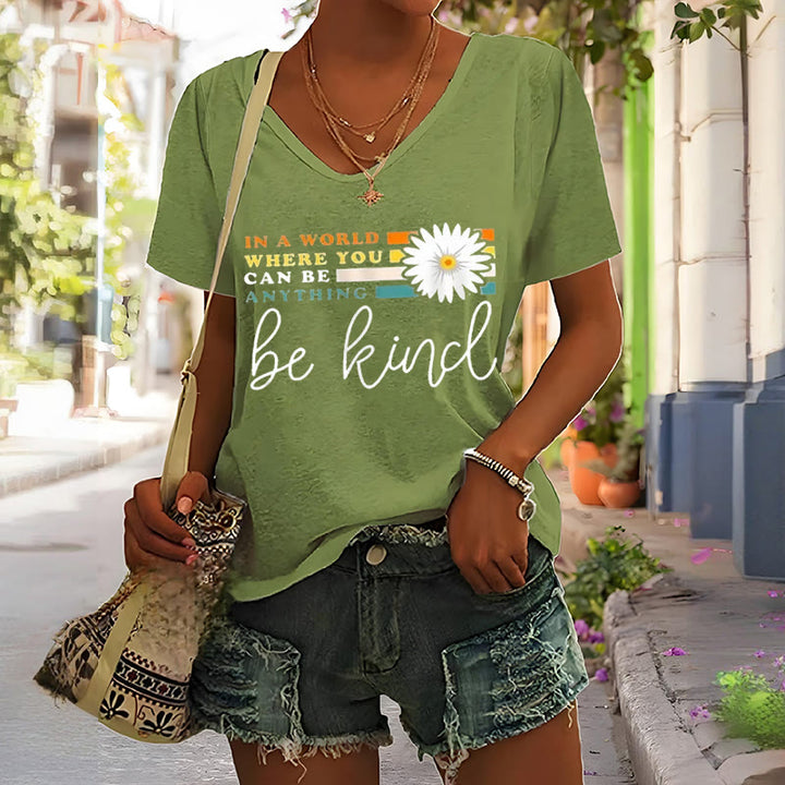 Christianartworkshop Damen T-Shirt mit V-Ausschnitt - image 9