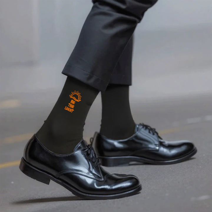 Christianartworkshop Sei das Licht mit schimmernden Sea Horizon Crew-Socken: Strahle mit Geist - Schwarz - Herren (EU 40–44/US 7,5–11) - image 5