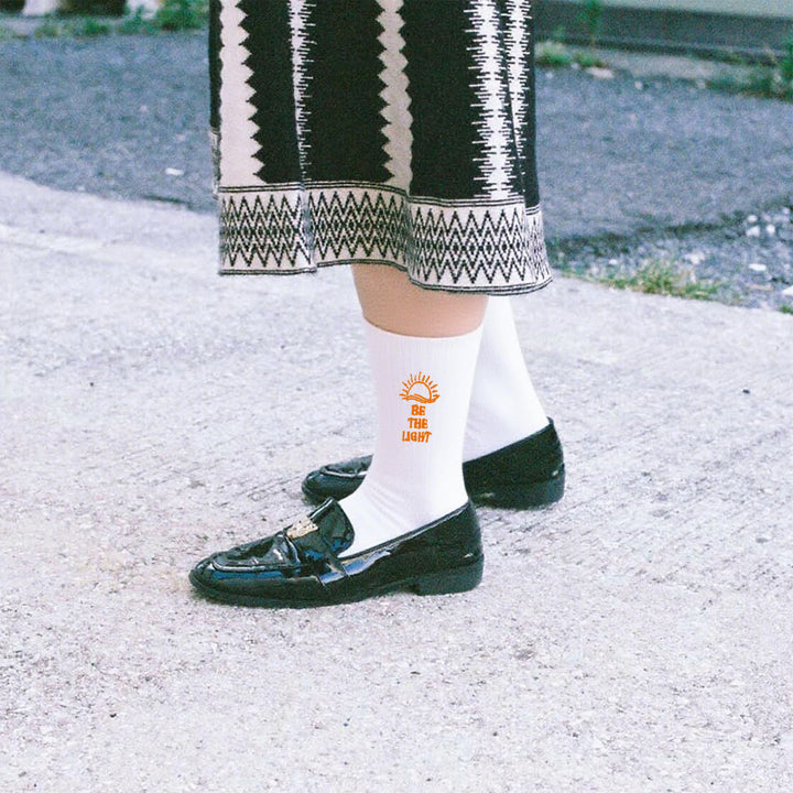Christianartworkshop Sei das Licht mit schimmernden Sea Horizon Crew-Socken: Strahle mit Geist - image 3
