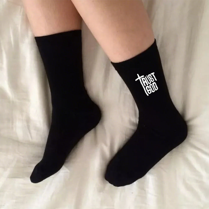 Christianartworkshop Trust God Cross-Design Faith Crew Socken: Gehen Sie mutig mit Christus - image 5