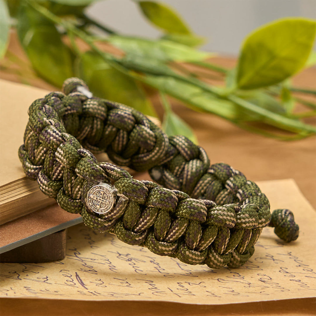 Christianartworkshop Vintage-Stil, robustes, handgefertigtes Paracord-Armband mit St.-Benedikt-Motiv - Paracord - image 0