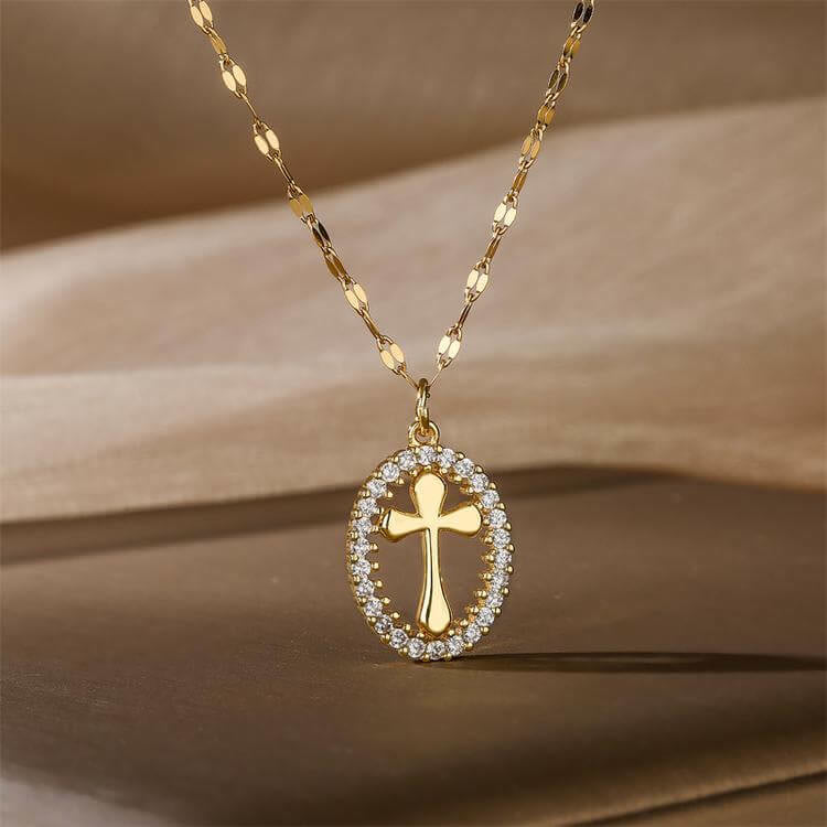 Christianartworkshop Elegante ovale Kreuz-Halskette mit Kristall-Halo: Ein wertvolles Geschenk des Glaubens - Kreuzen - image 1