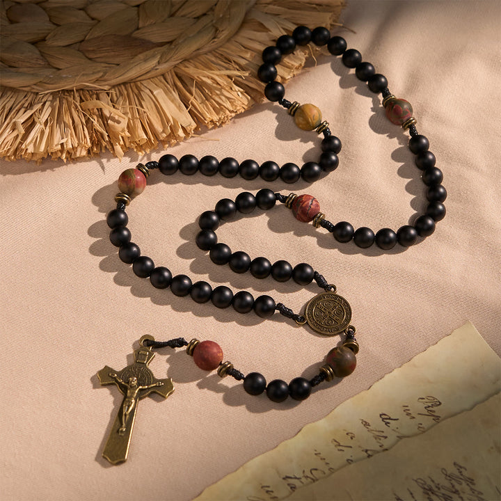 Christianartworkshop Handgefertigter Rosenkranz in Mattschwarz und Erdtönen mit dem Heiligen Benedikt