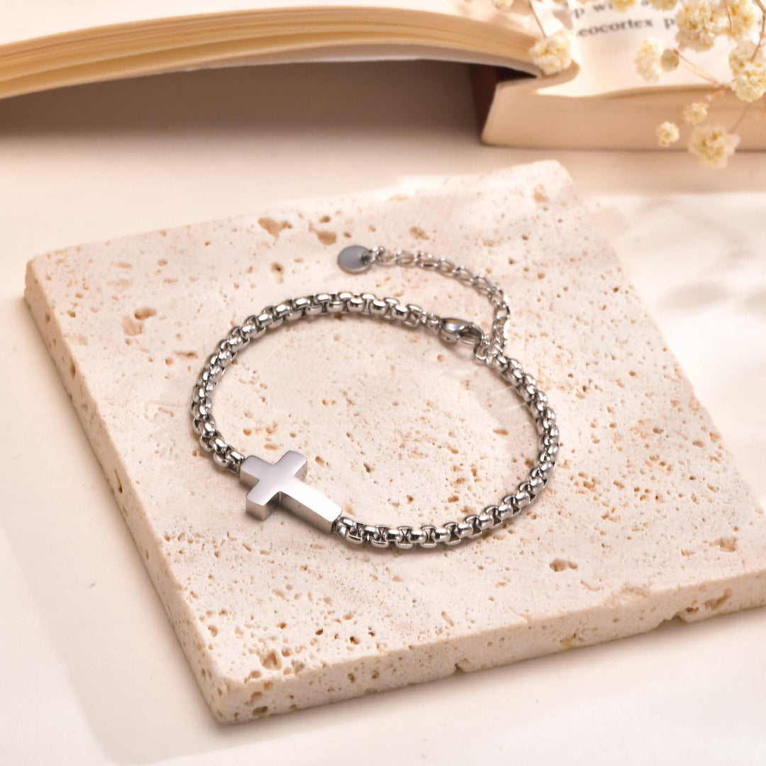 Christianartworkshop Minimalistische Kreuzkettenarmbänder: Zwei Farben mit Segenskarte - image 11