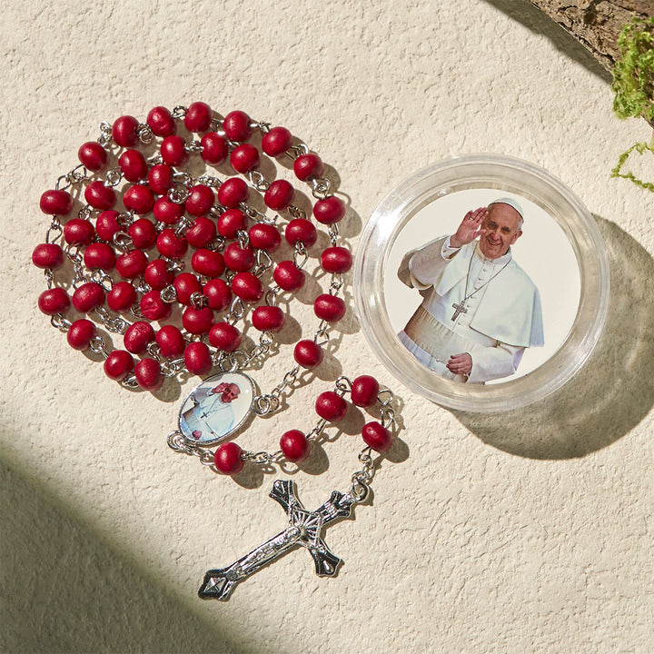 Christianartworkshop Göttlicher Rosenkranz aus Holz in Rot und Weiß mit Segenskasten von Papst Franziskus - image 3