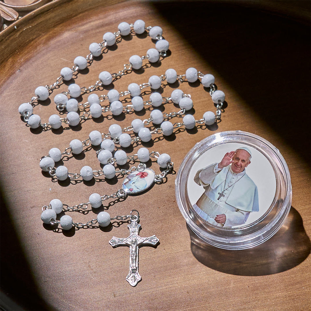 Christianartworkshop Göttlicher Rosenkranz aus Holz in Rot und Weiß mit Segenskasten von Papst Franziskus - image 6