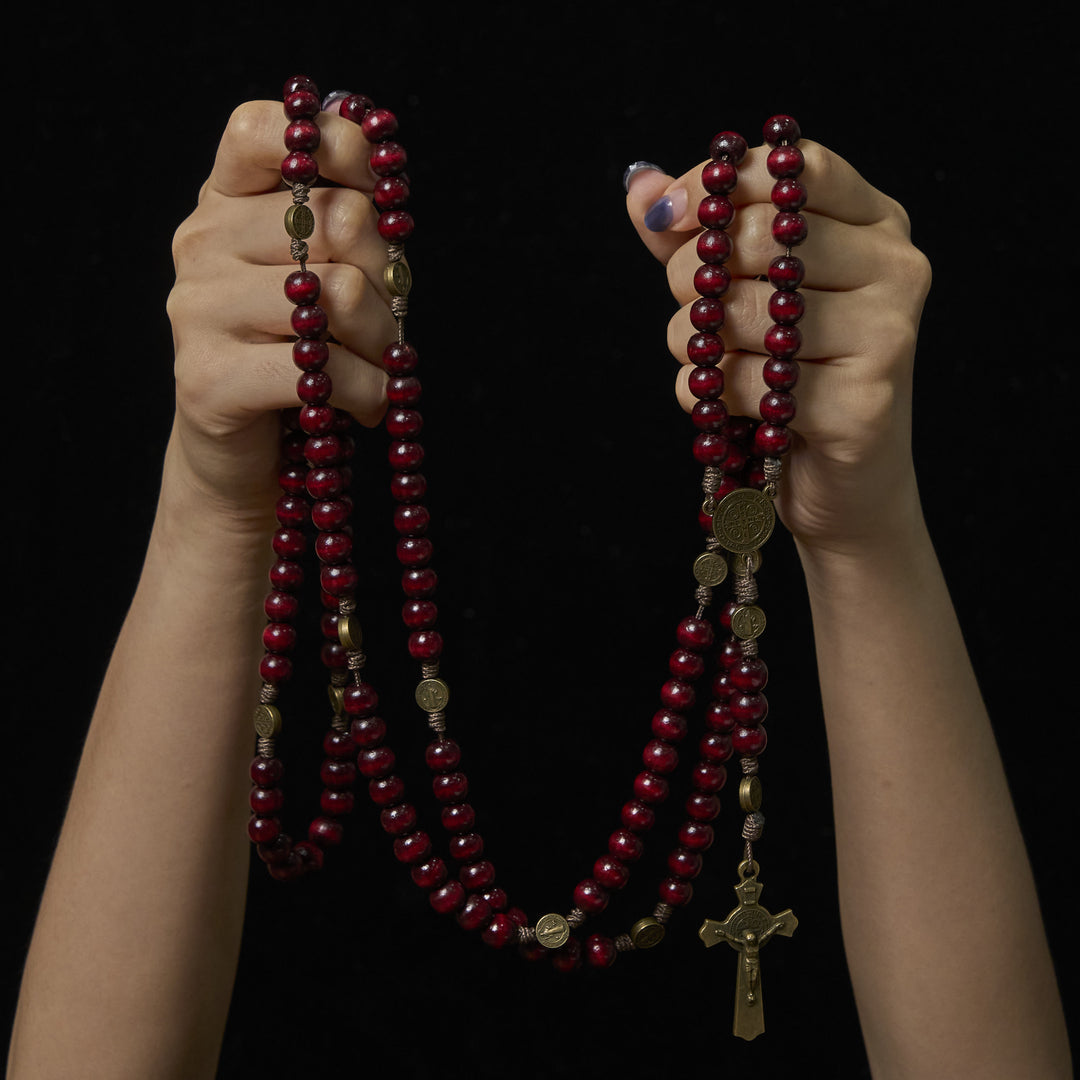 Christianartworkshop 15/20 Dekaden-Rosenkranz aus Olivenholz mit dem Design des Heiligen Benedikt, Kruzifix und Hüftkette – Göttliche Hingabe im doppelten Nutzen - image 12