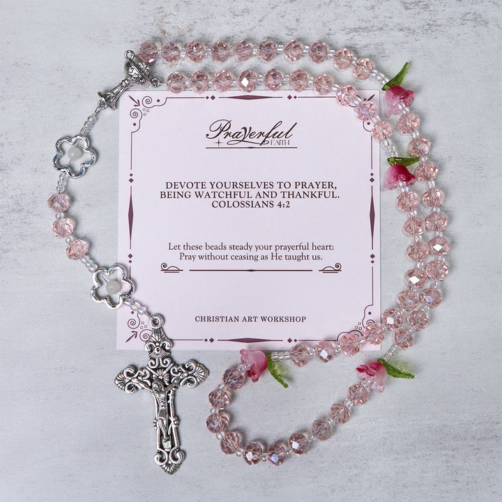 Christianartworkshop GEBETSVOLLER GLAUBE: Handgefertigter, eleganter Rosenkranz aus rosa Kristall mit 3D-Rosenperlen mit Geschenkkarte - GEBETSVOLLER GLAUBE - image 1