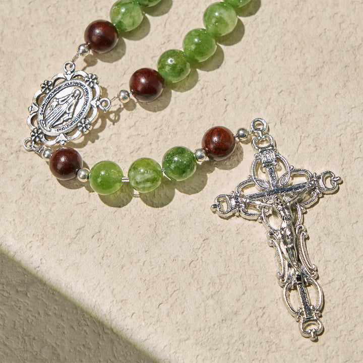 Rosenkranz aus grünen und violetten Traubenperlen von Christianartworkshop , inspiriert von Christus, dem wahren Weinstock - image 7