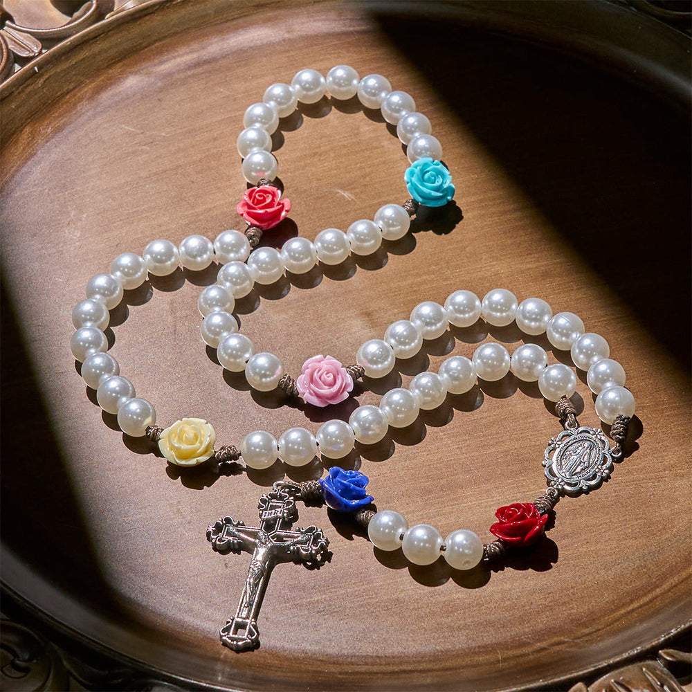 Christianartworkshop Eleganter Perlenrosenkranz mit mehrfarbigen Rosenakzenten, die Hingabe und Glauben widerspiegeln - image 2