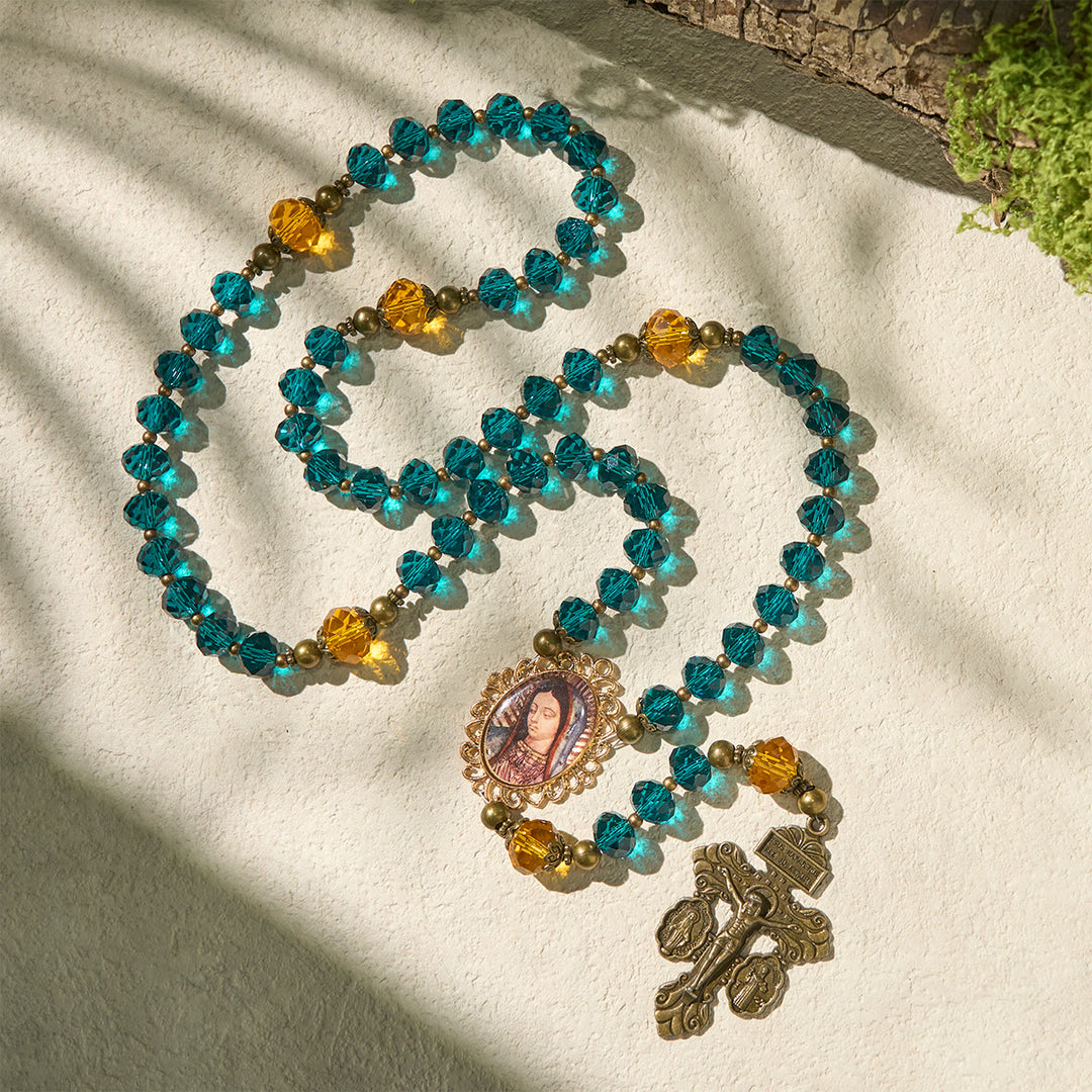 Christianartworkshop Erntedankfest: Strahlend blauer und bernsteinfarbener Rosenkranz mit Unserer Lieben Frau-Medaille und antikem Pardon-Kruzifix - image 4