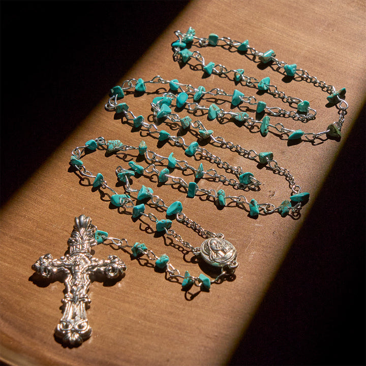 Christianartworkshop Einzigartiger türkisfarbener Rosenkranz mit Fragmenten der Heiligen Maria und verziertem Kruzifix - image 3