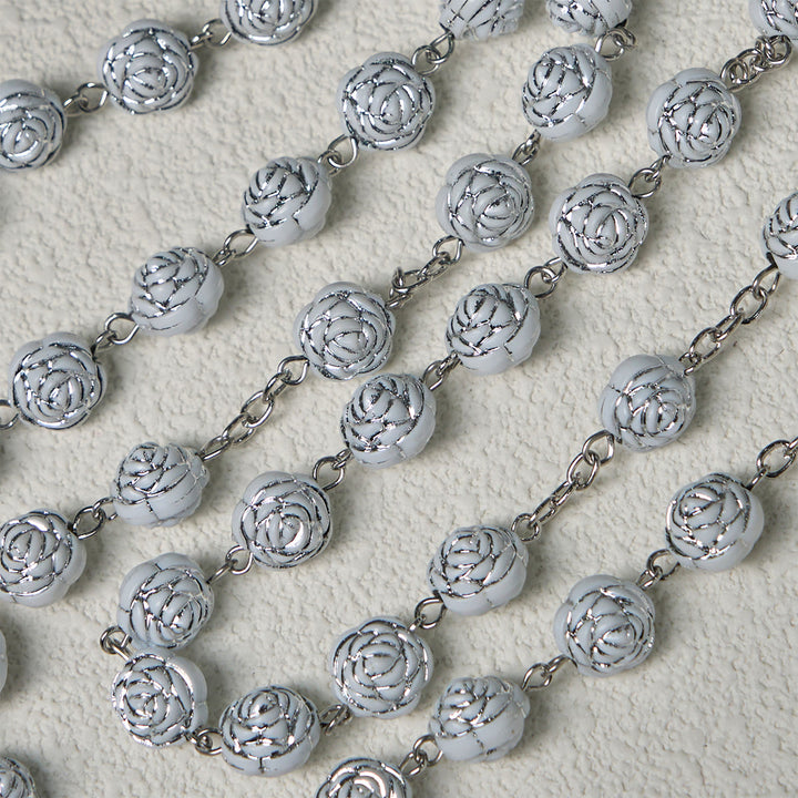 Christianartworkshop Zarte weiße Rosen, Andachtsperlen, Rosenkranz und Armbänder mit der Jungfrau Maria - image 8