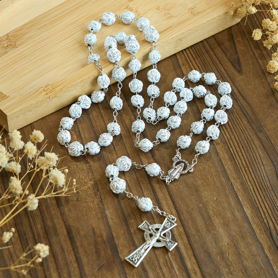 Christianartworkshop Zarte weiße Rosen, Andachtsperlen, Rosenkranz und Armbänder mit der Jungfrau Maria - image 4