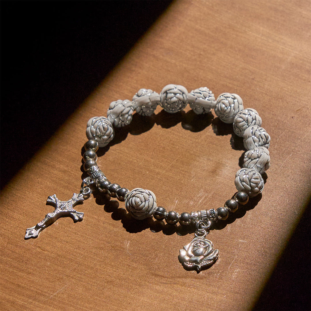 Christianartworkshop Zarte weiße Rosen, Andachtsperlen, Rosenkranz und Armbänder mit der Jungfrau Maria - image 11