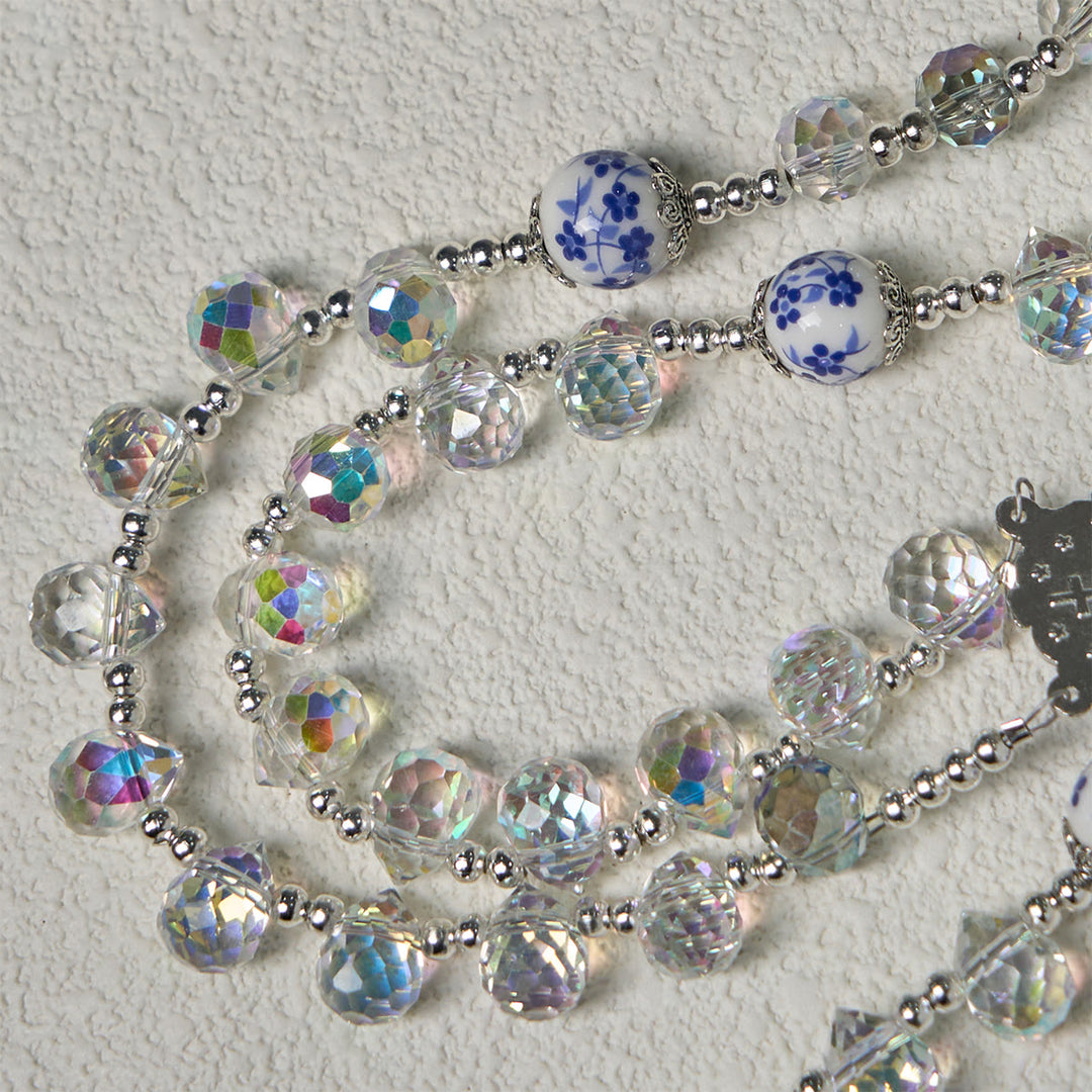 Christianartworkshop Rosenkranz aus glänzendem Kristall und blauen Blumenperlen mit Emaille-Kruzifix und Unserer Lieben Frau - image 10