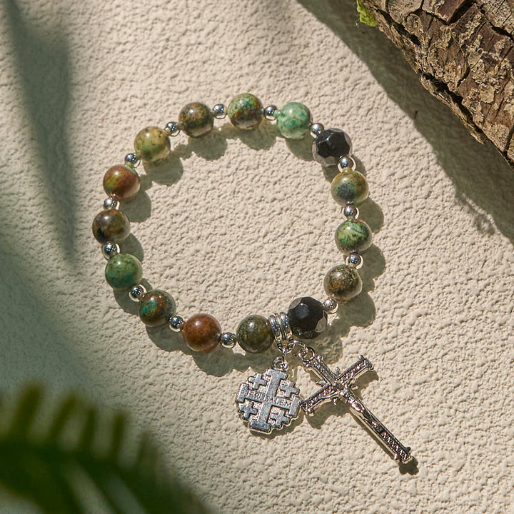 Christianartworkshop Erdige, spirituelle Armbänder im Rosenkranz-Stil mit Kruzifix und Jerusalemkreuz - image 3