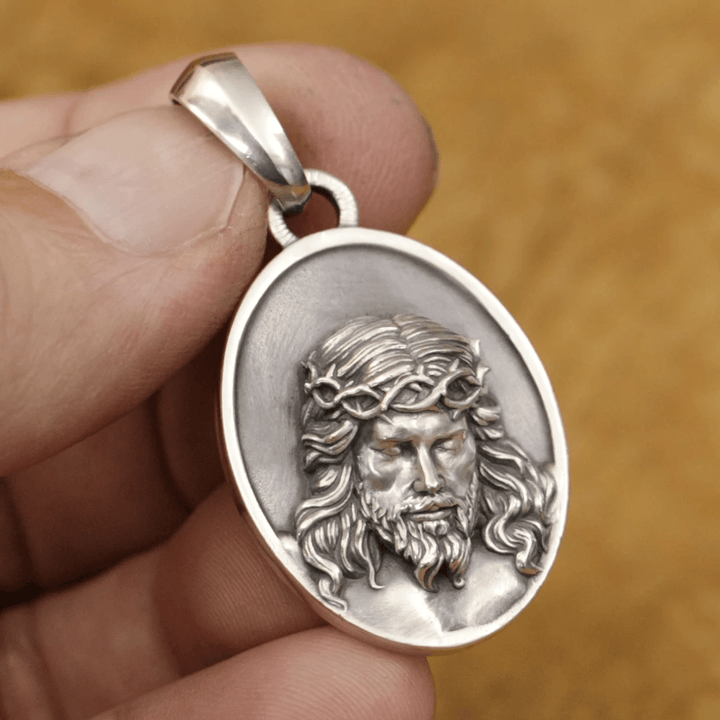 Christianartworkshop 925 Silber Dornenkrone Jesus Medaille Halskette: Eine Erinnerung an sein Opfer - image 3