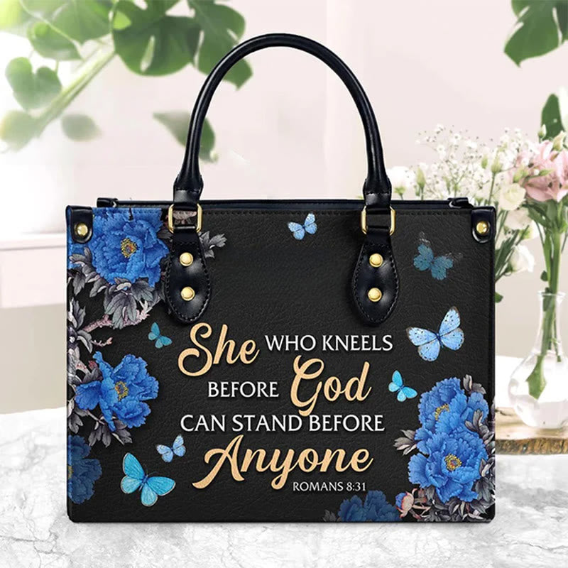 Christianartworkshop Elegante Handtasche mit Blumenmuster und Bibelvers-Zitat: „Gott ist mit ihr“ - Handtasche - image 1