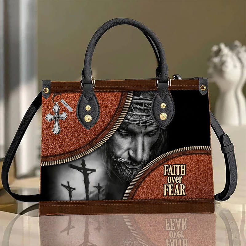 Christianartworkshop Handtasche mit Jesus-Motiv „Glaube über Angst“: Tragen Sie Mut und Christus mit sich - Handtasche - image 1