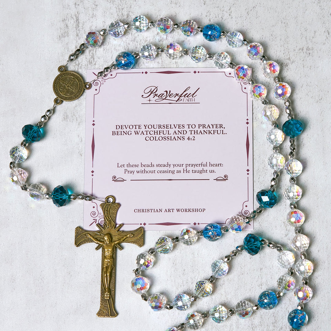 Christianartworkshop GEBETSVOLLER GLAUBE: Eleganter Rosenkranz mit leuchtenden Perlen des Heiligen Benedikt mit Geschenkkarte - GEBETSVOLLER GLAUBE - image 1