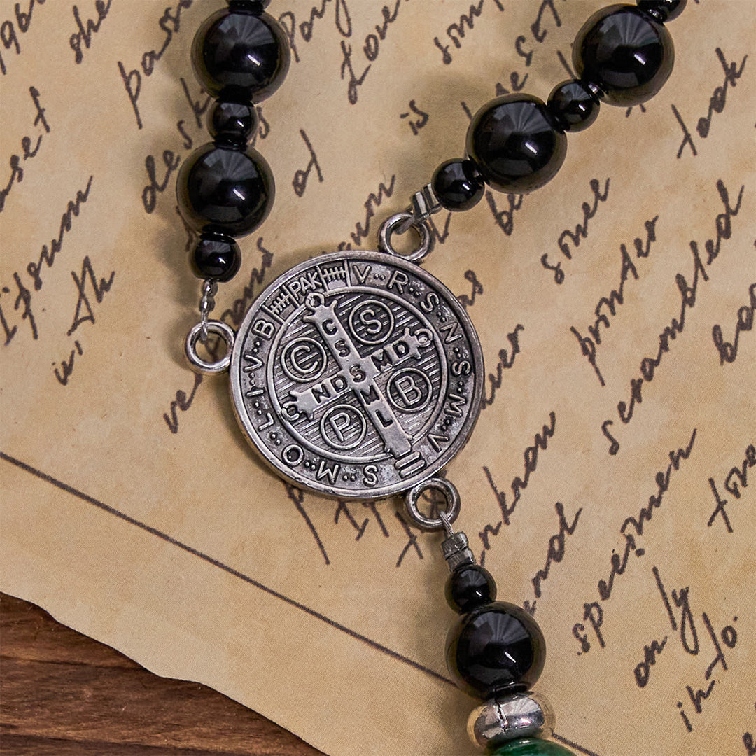 Christianartworkshop St. Benedikt und Kruzifix aus 8 mm Obsidian und Jade, handgefertigter Rosenkranz aus Perlen – Glaube und heilige Verbindung - image 12