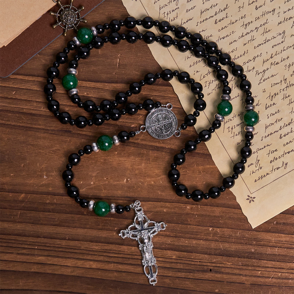 Christianartworkshop St. Benedikt und Kruzifix aus 8 mm Obsidian und Jade, handgefertigter Rosenkranz aus Perlen – Glaube und heilige Verbindung - image 2
