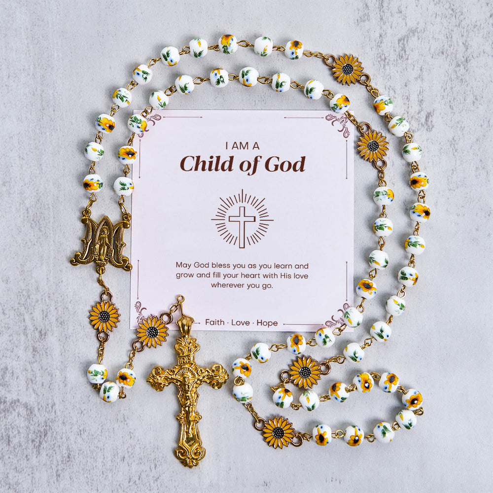 Christianartworkshop Jesus ist das Geschenk: Handgefertigter Rosenkranz mit gelben Blumen im Sonnenblumen-Stil und Geschenkkarte - Kind Gottes - image 2