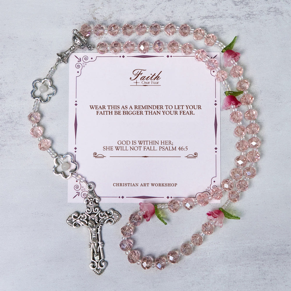 Christianartworkshop GEBETSVOLLER GLAUBE: Handgefertigter, eleganter Rosenkranz aus rosa Kristall mit 3D-Rosenperlen mit Geschenkkarte - GLAUBE STATT ANGST - image 2