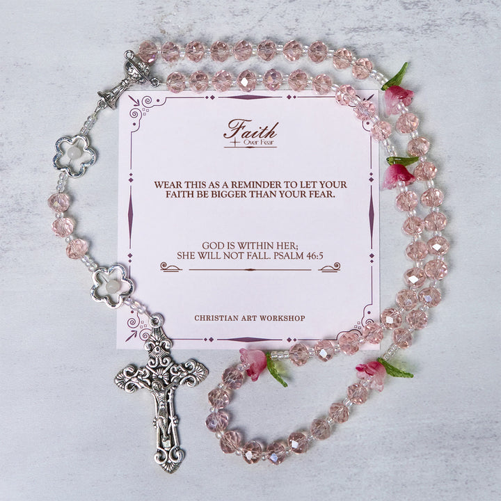 Christianartworkshop GEBETSVOLLER GLAUBE: Handgefertigter, eleganter Rosenkranz aus rosa Kristall mit 3D-Rosenperlen mit Geschenkkarte - GLAUBE STATT ANGST - image 2