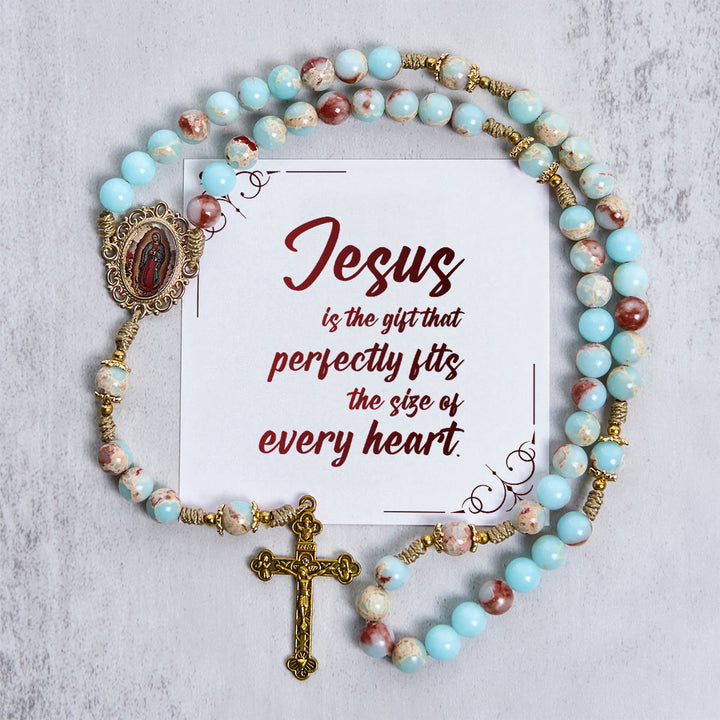 Christianartworkshop GEBETSVOLLER GLAUBE: Handgefertigter Gebetsrosenkranz aus Aquasteinen mit Geschenkkarte - Jesus ist das Geschenk - image 1