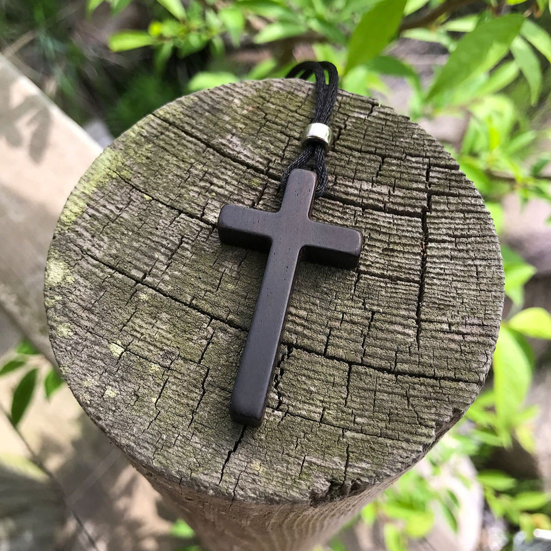 Christianartworkshop Klassische Halskette aus natürlichem Ebenholz mit Kreuz: Symbol des reinen und beständigen Glaubens - image 6