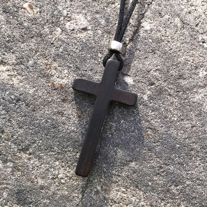Christianartworkshop Klassische Halskette mit Kreuz aus natürlichem Ebenholz: Symbol des reinen und beständigen Glaubens - image 4