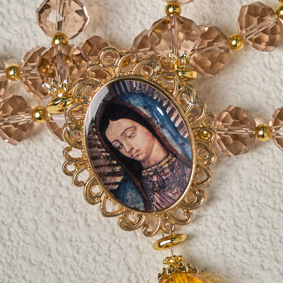 Christianartworkshop Rosenkranz aus schimmernden Bernsteinperlen mit anmutiger Medaille Unserer Lieben Frau von Guadalupe - image 7