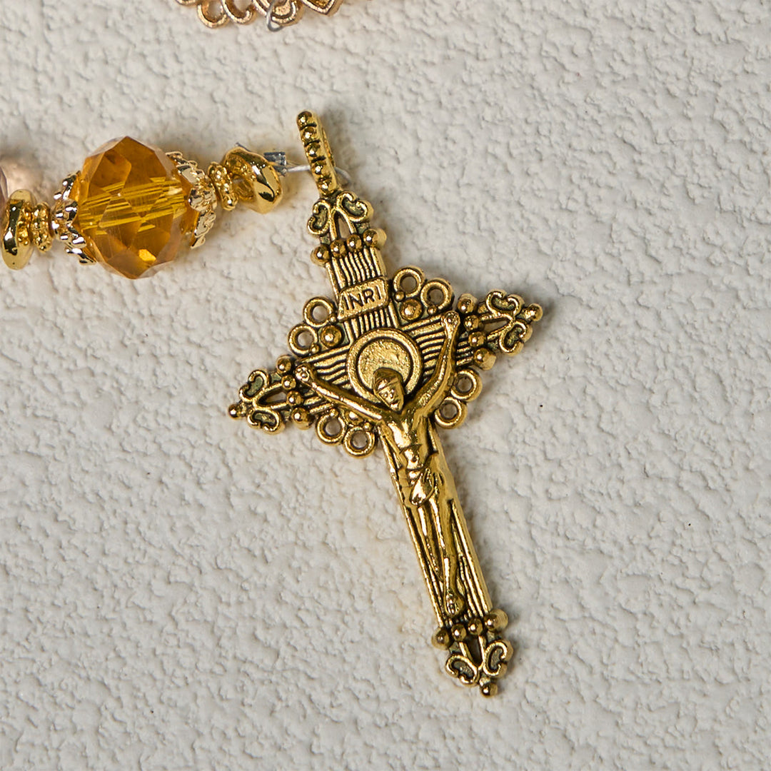Christianartworkshop Rosenkranz aus schimmernden Bernsteinperlen mit anmutiger Medaille Unserer Lieben Frau von Guadalupe - image 8