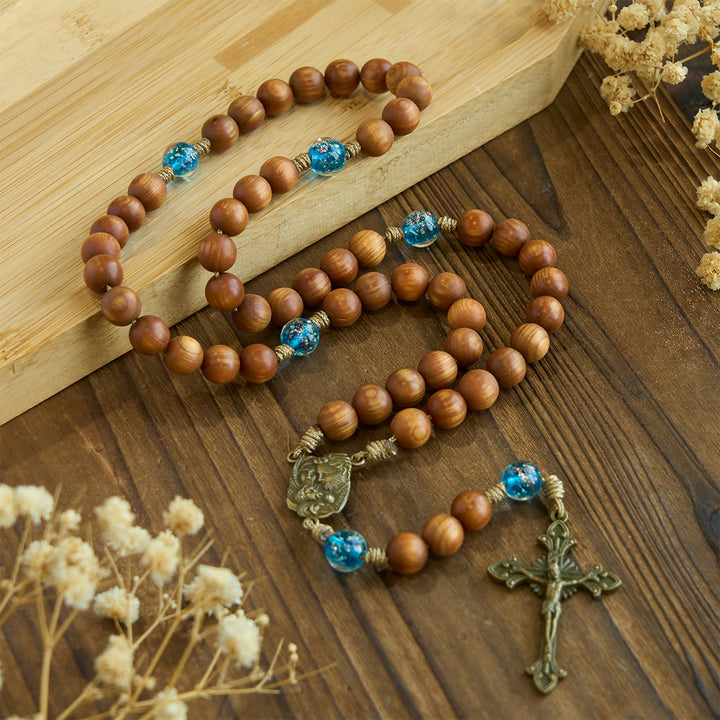 Christianartworkshop Rustikaler Rosenkranz aus Thuja-Holz und Ozeanblau mit Führung und Segen der Heiligen Familie - image 4