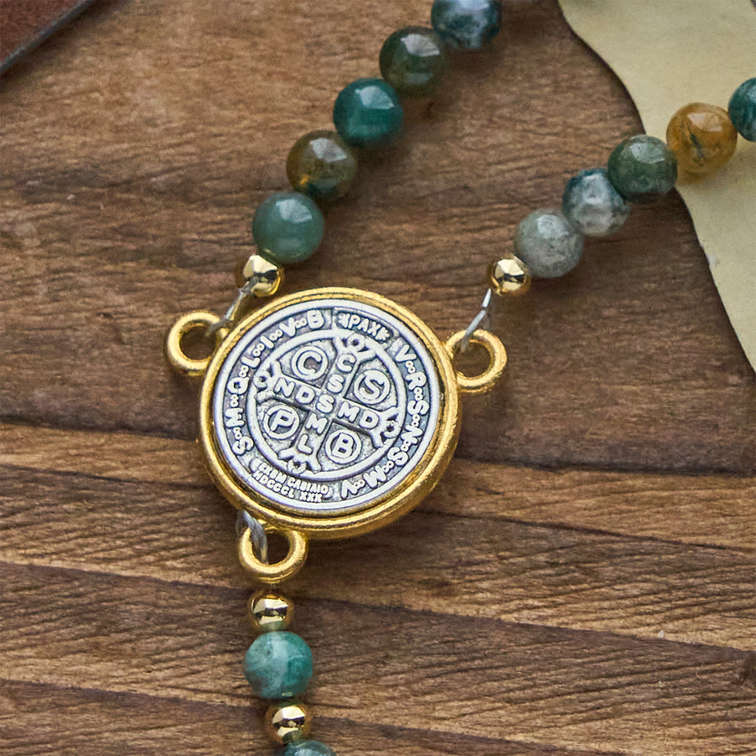 Christianartworkshop Handgefertigte Rosenkranz-Armbänder in Erdtönen mit Kreuz und St. Benedikt-Anhänger - image 6